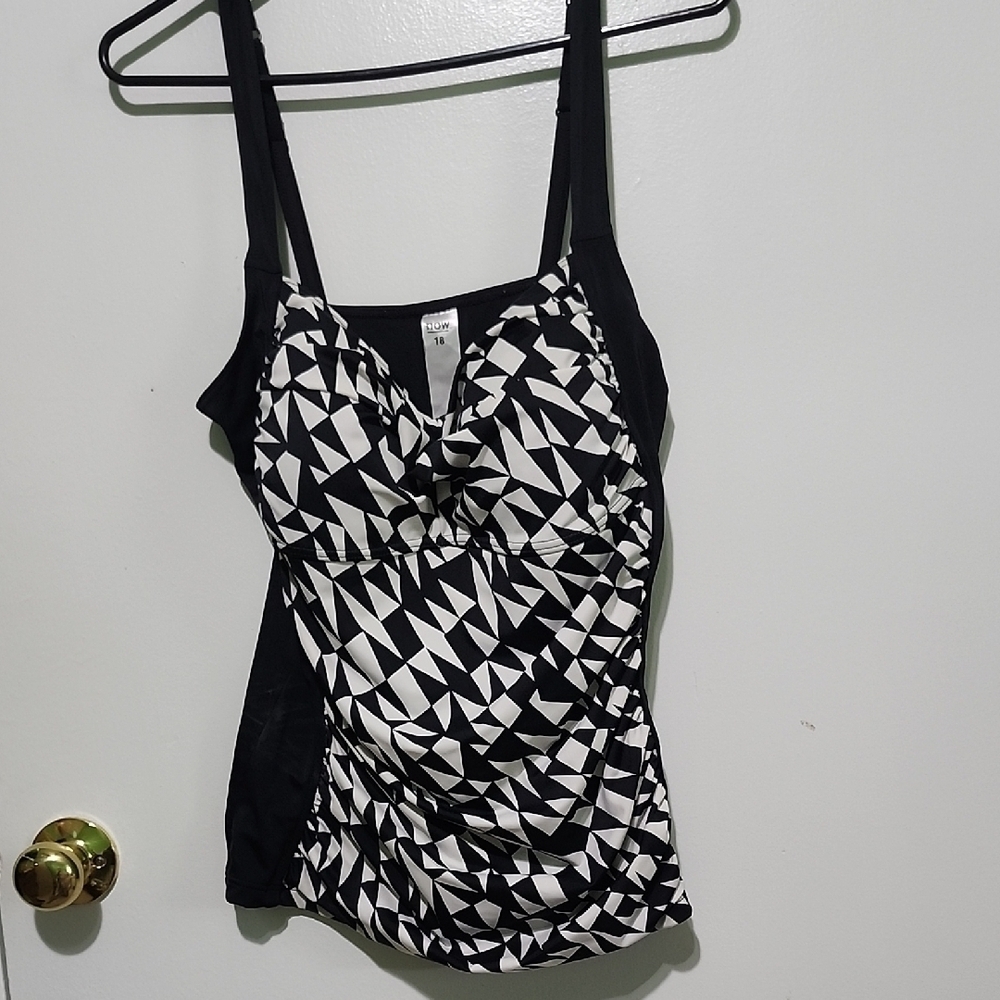 Black and White Fitted Ruched Tank Bikini TOP